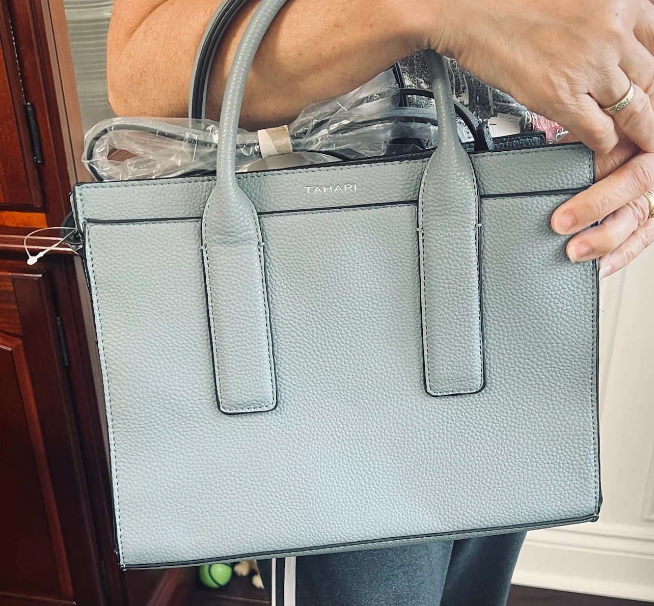 Tahari Tote / Handbag- Brand NEW - photo 4