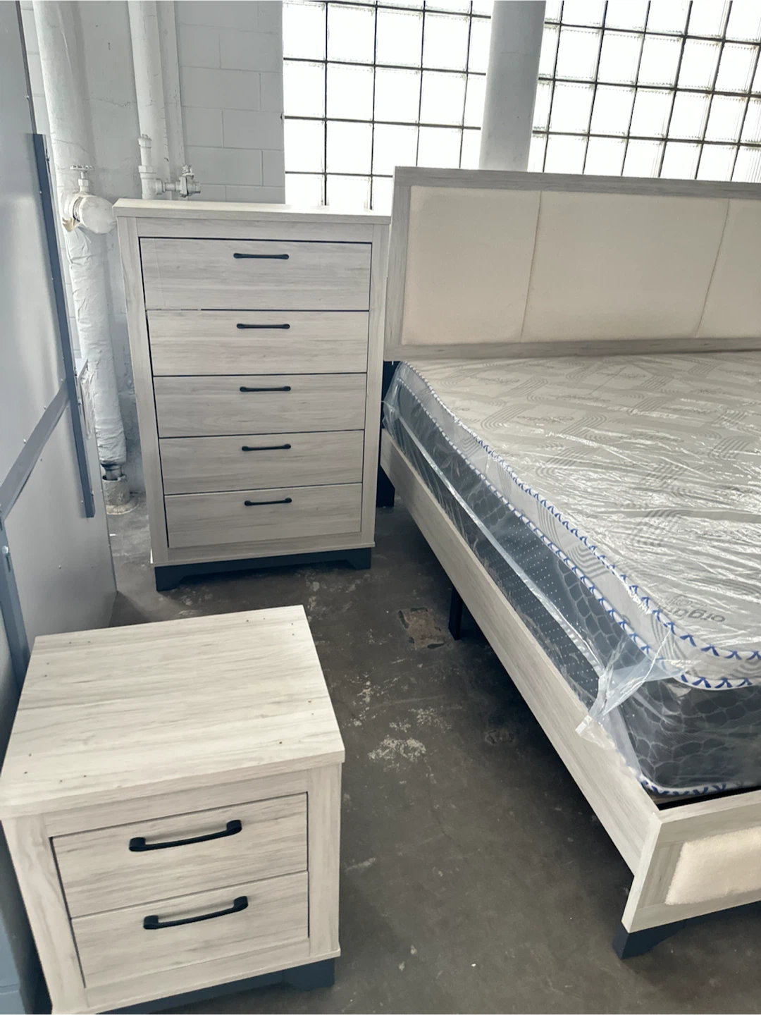Royal Furniture Queen Bed Frame - photo 2