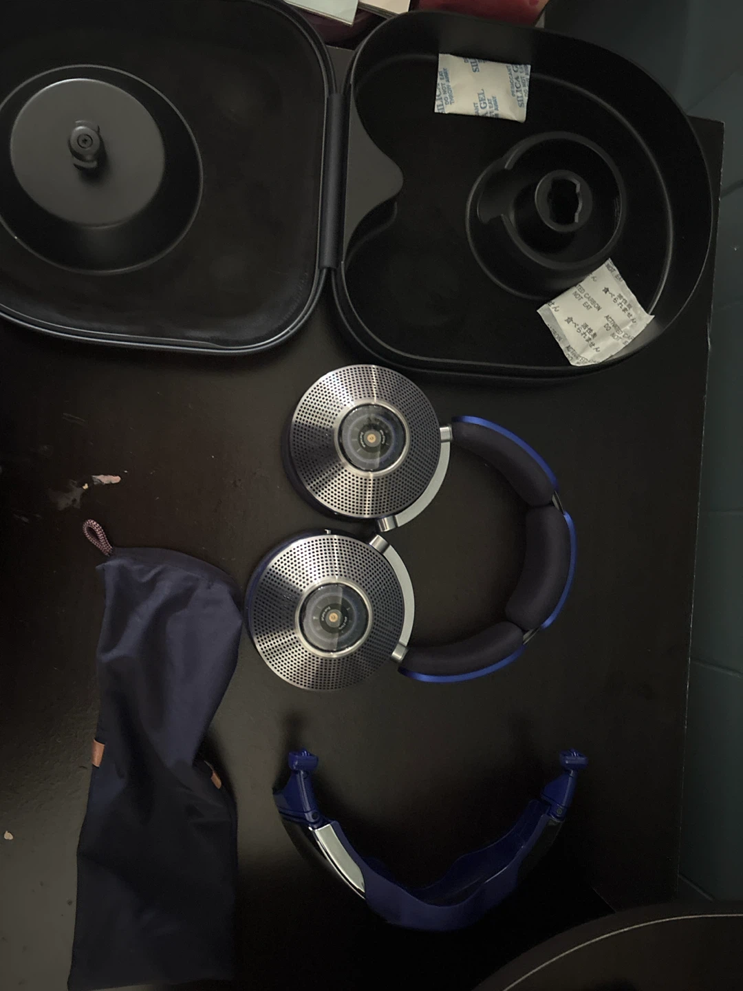 Dyson headphones noise cancellation - photo 2
