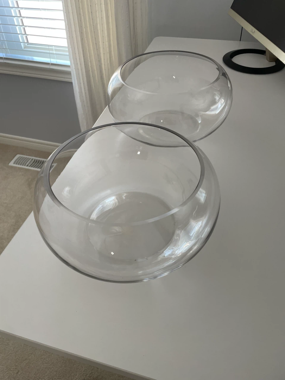 2 Large Clear Round Glass Bowls - photo 3