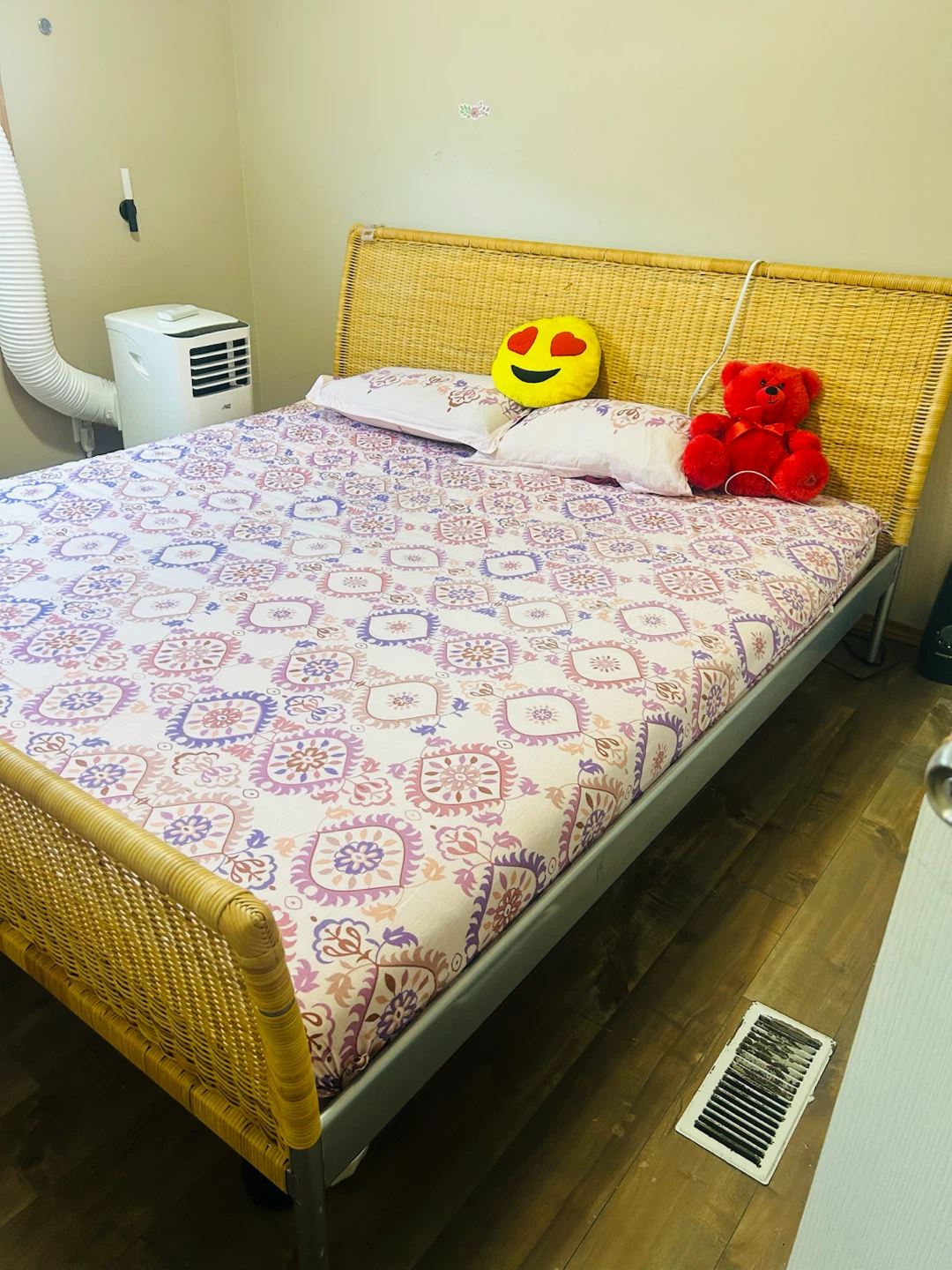 King  Bed Frame with Metal Base - photo 2