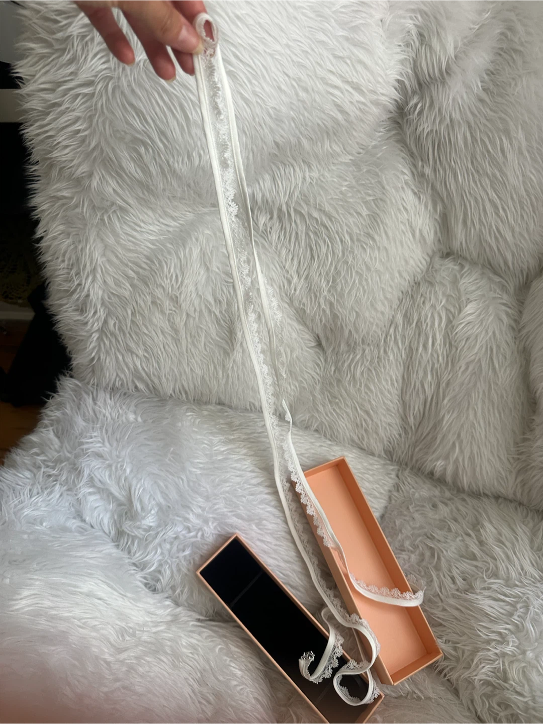 Vera Wang Crystal Lace Long Scarf White - photo 4