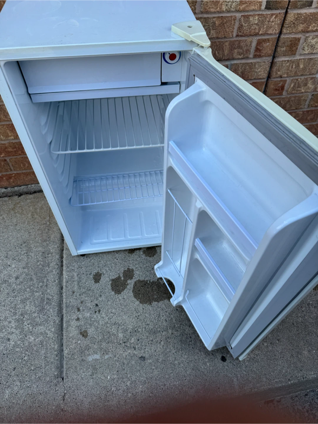 Danby White Mini Fridge - photo 2