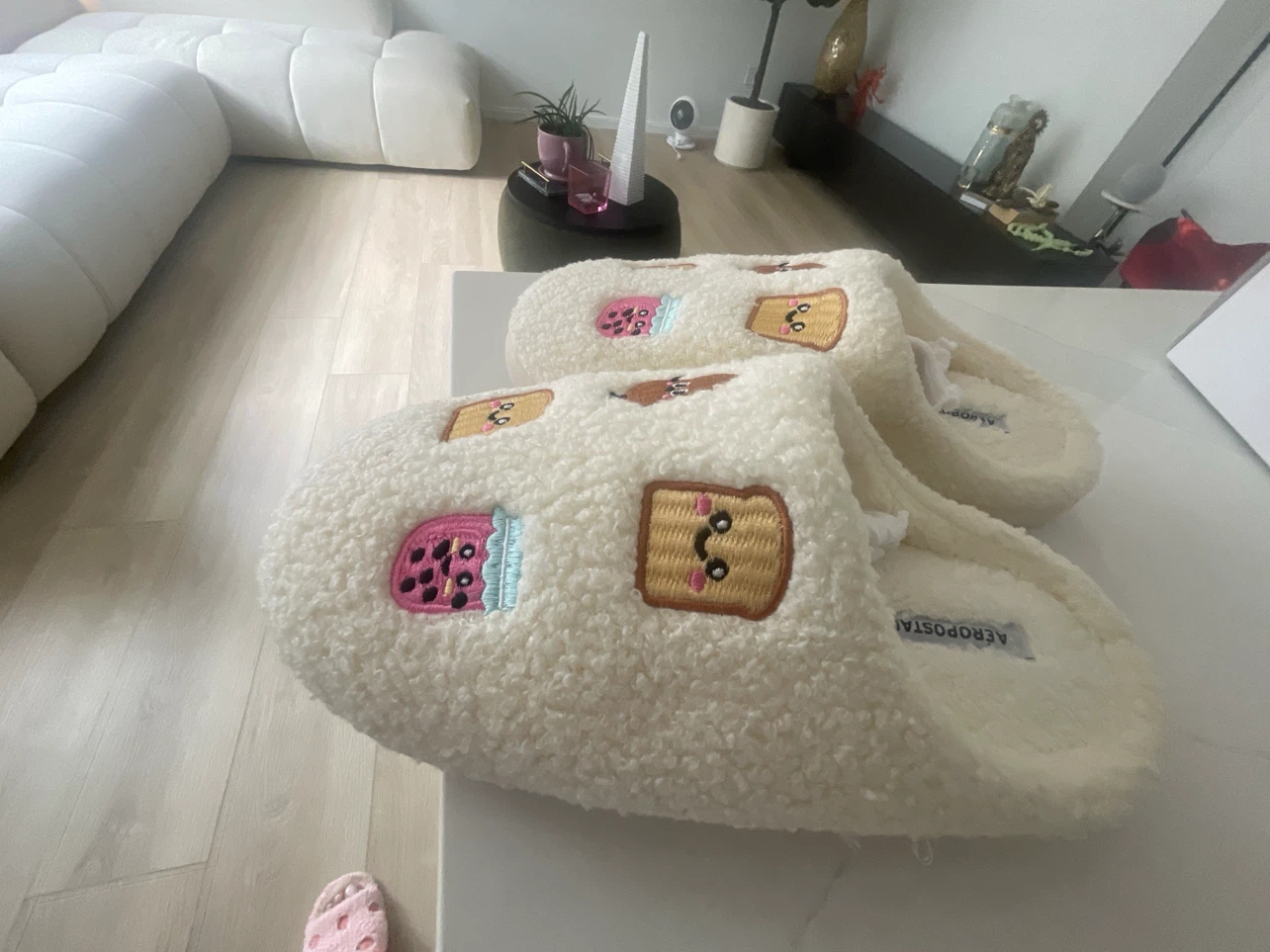 Aero Sherpa Slippers with Food Graphics Size L (9/10) - photo 2