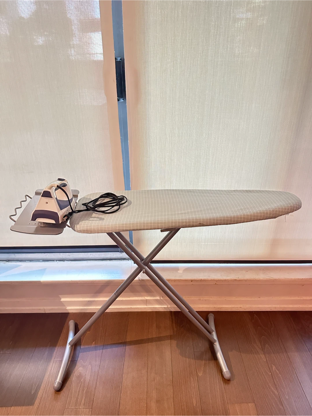 Black & Decker Iron and Ironing Board