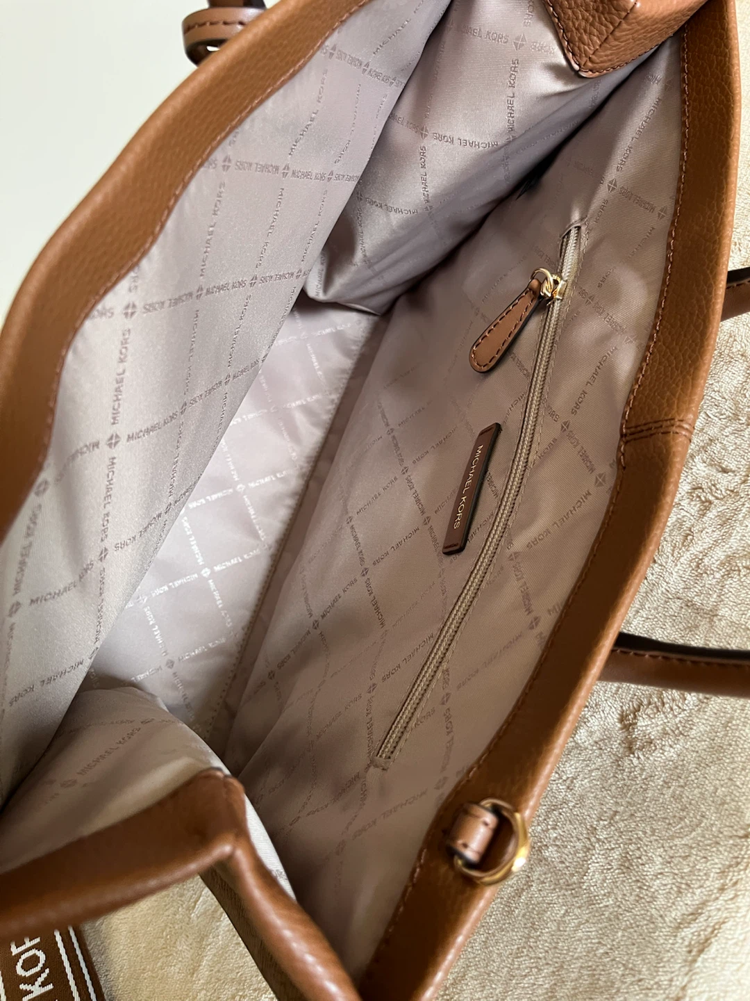 Michael Kors Brown Leather Tote Bag with Logo Strap - photo 3