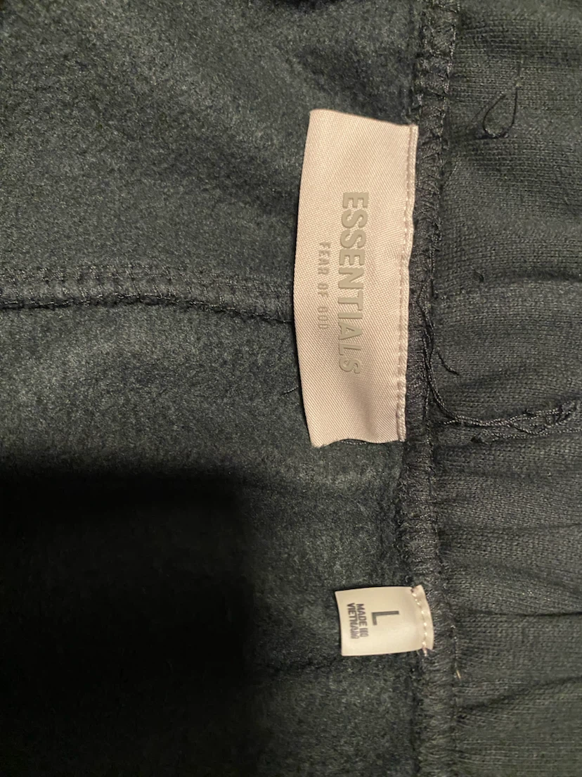 Essentials Fear of God Sweatshorts Size L - photo 5