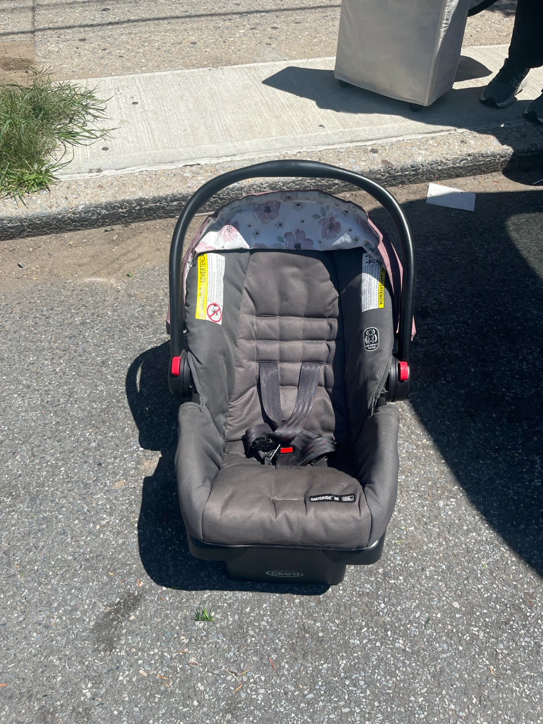 Graco Infant Car Seat - photo 2