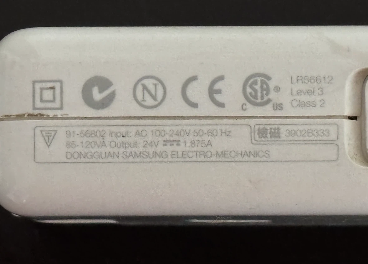 Original Apple Power Adapter Model- M8482 - photo 4