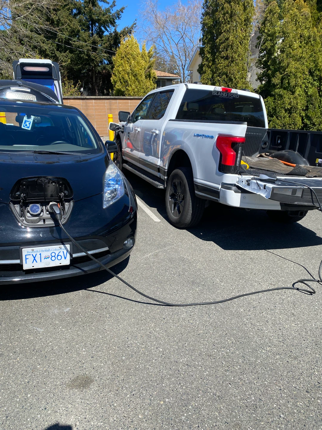 nissan leaf 2011