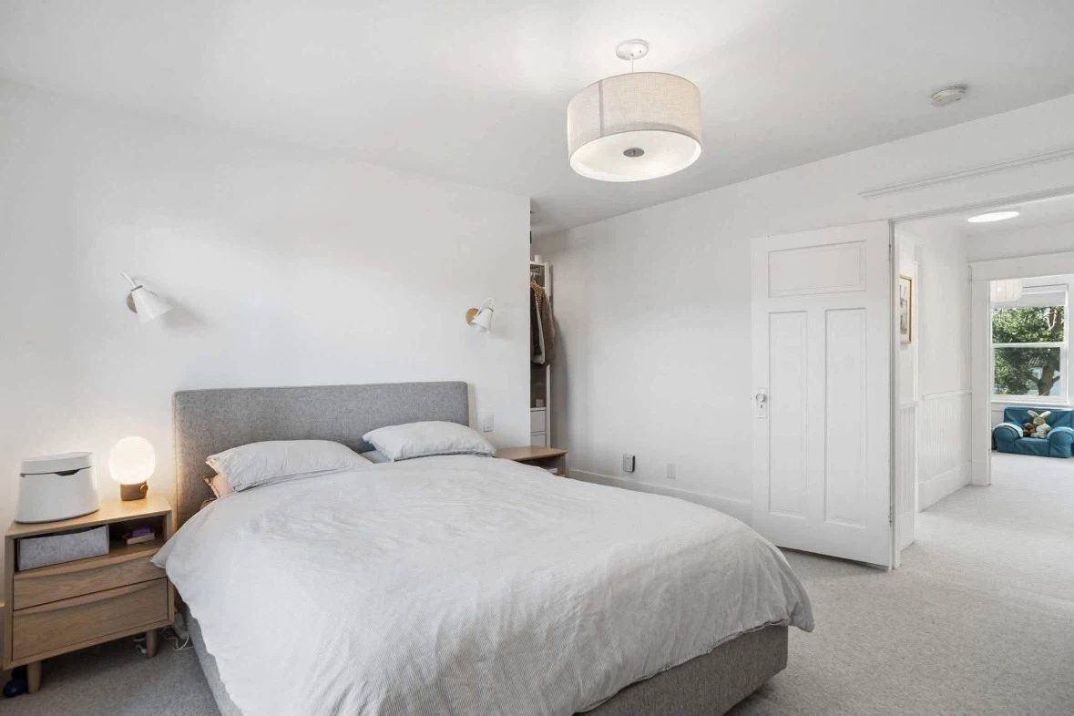 Grey Upholstered queen bed from west elm - photo 3