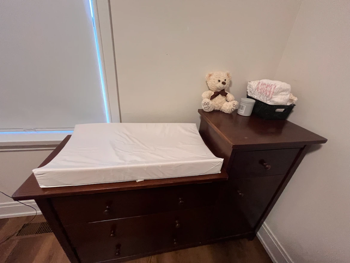 Wooden Crib and Baby Dresser Set with Changing Station - photo 3