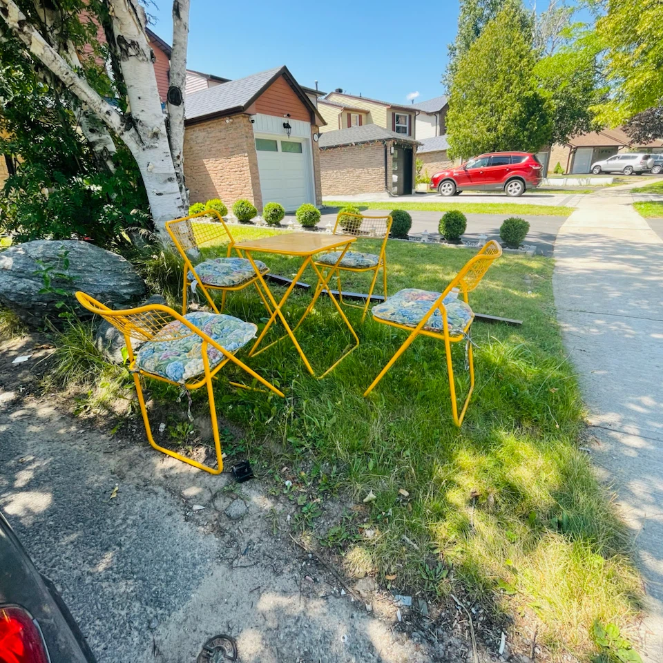Vintage Yellow Metal Patio Set - Table & 4 Chairs - photo 2