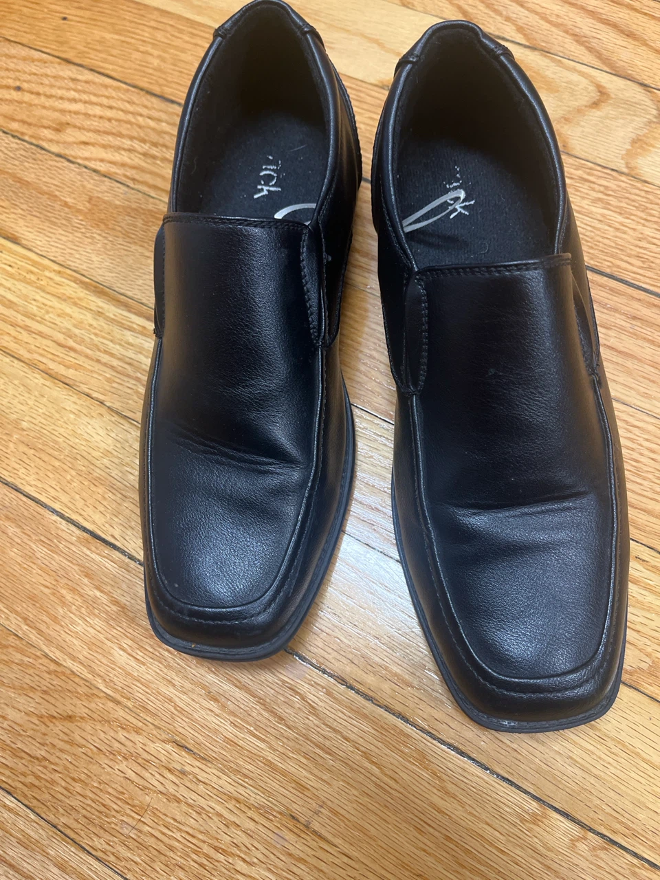 Black "Rack" Slip-On Loafer Dress Shoes - Size 4