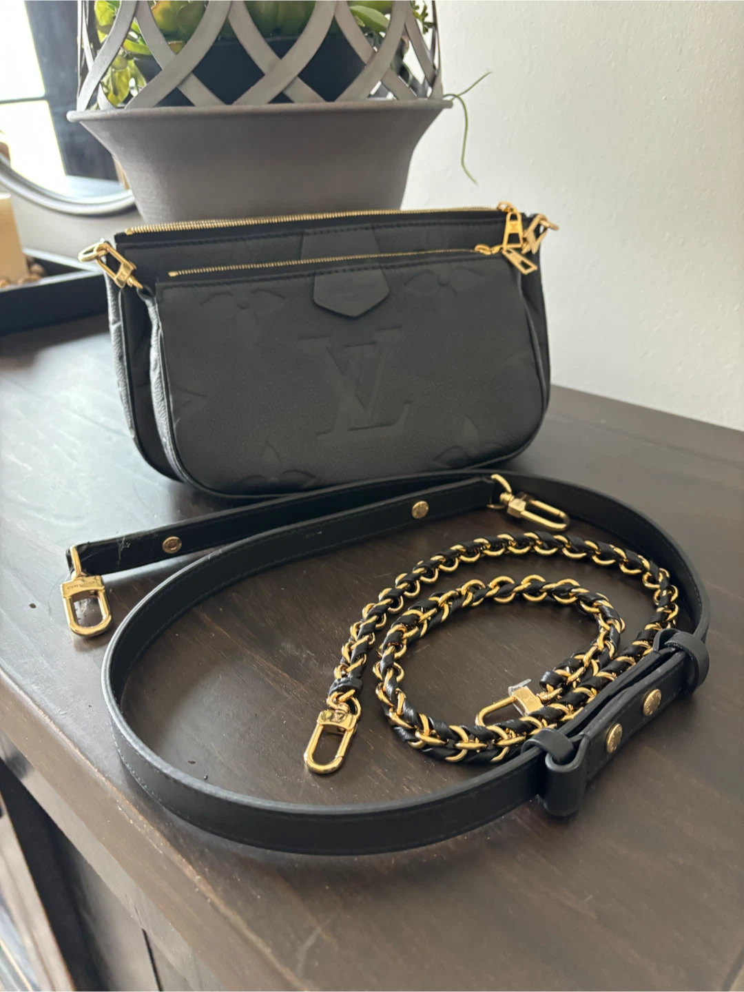 Louis Vuitton Black Leather Multi Pochette - photo 2