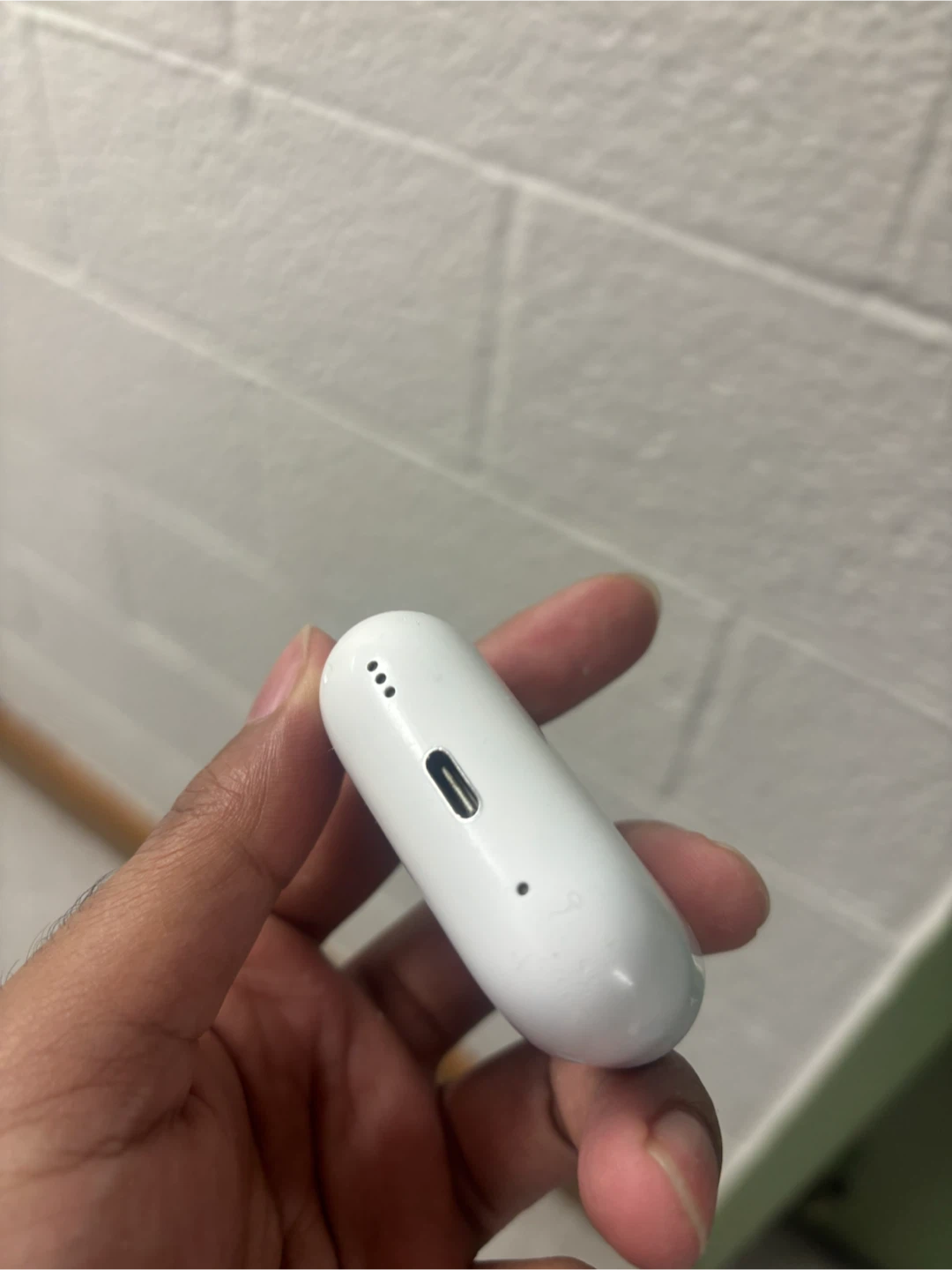 Airpods pro 2nd generation (USB C charger) - photo 3