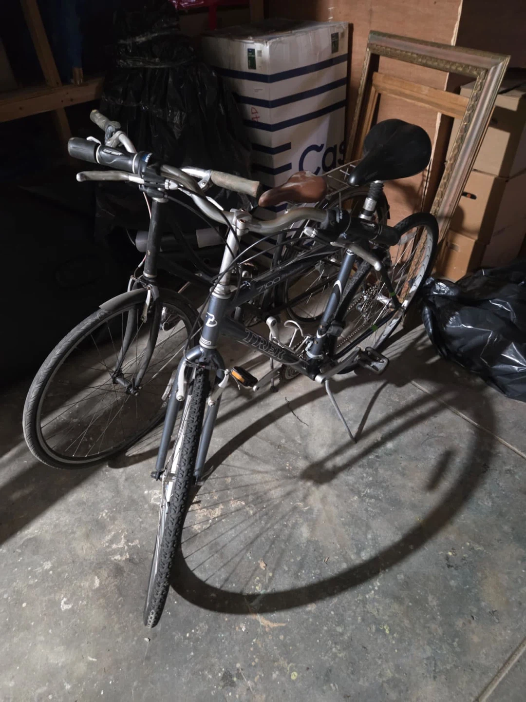 Trek 7100 Hybrid Bike