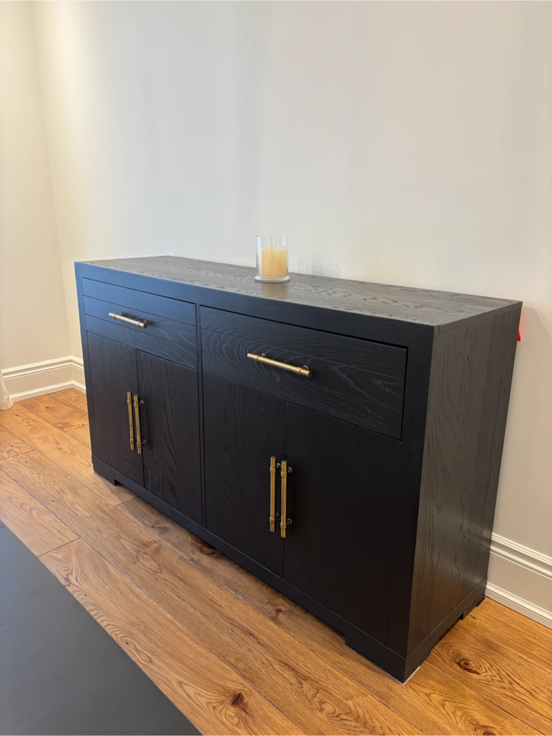 3 YEARS OLD BLACK BUFFET with Gold Handles - photo 2