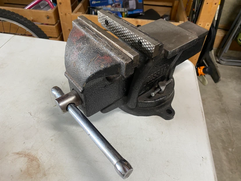 Bessey 6” HD bench vise swivel base - photo 2