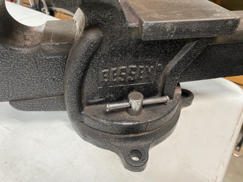 Bessey 6” HD bench vise swivel base - photo 3