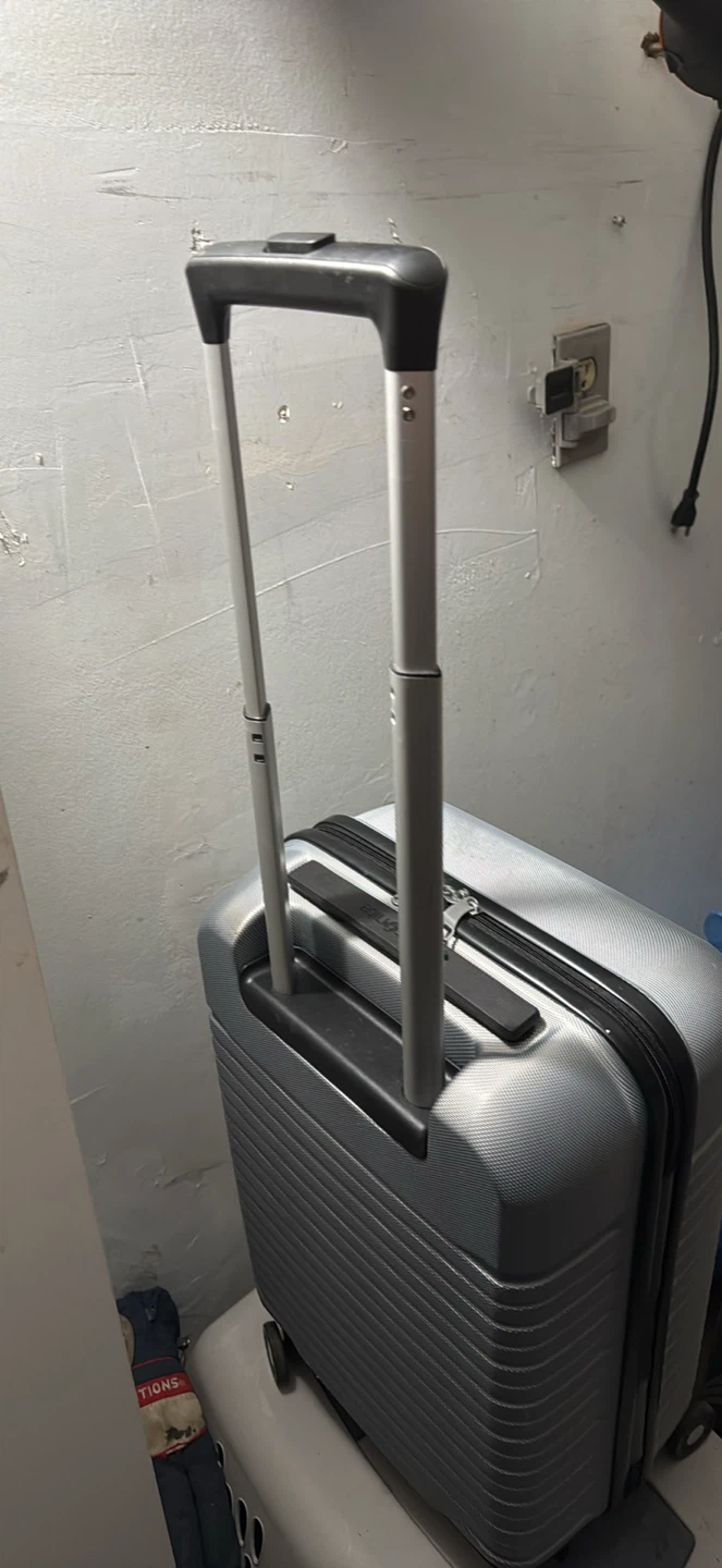 Samsonite Silver Hardside Spinner Luggage