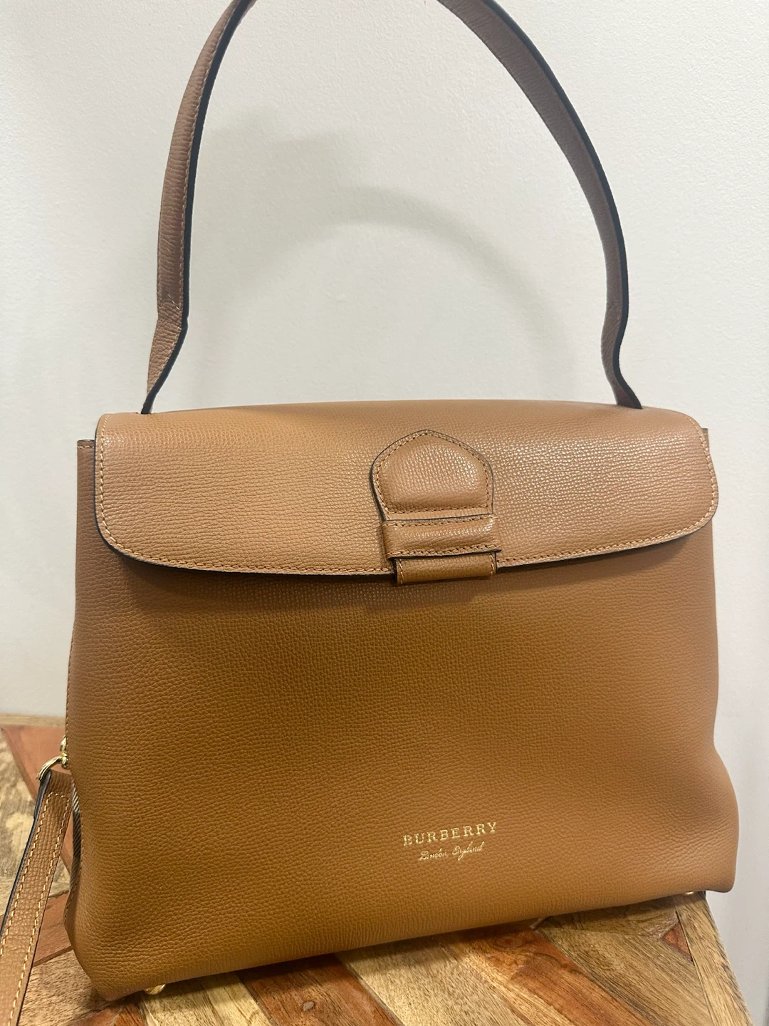 Burberry Leather Shoulder Bag - Tan