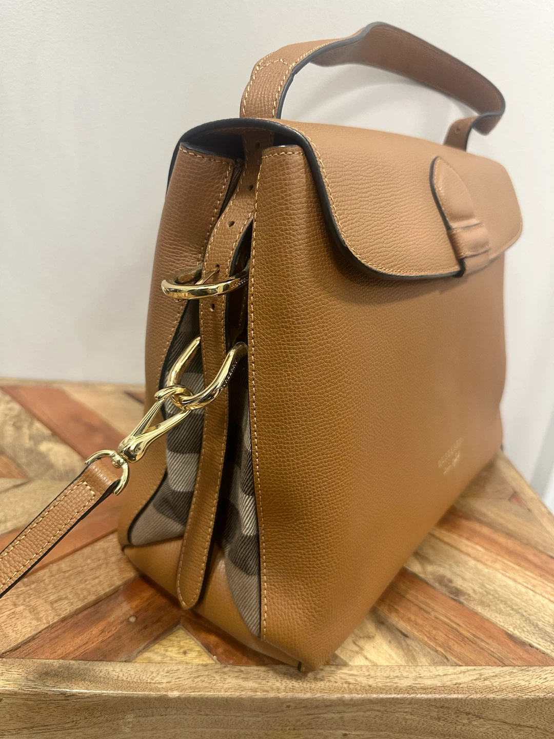 Burberry Leather Shoulder Bag - Tan - photo 3