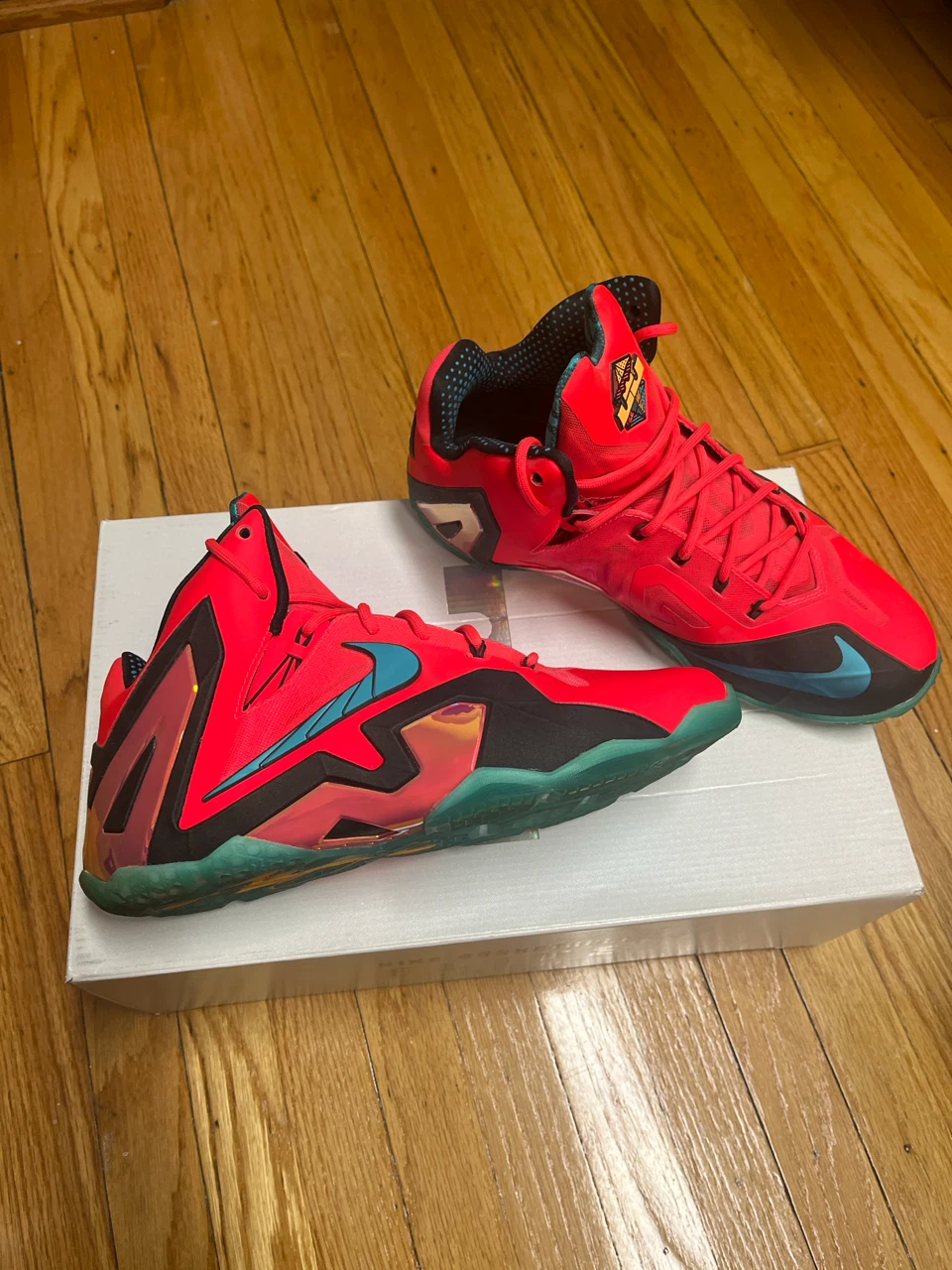 Nike LeBron 11 Elite Basketball Shoes