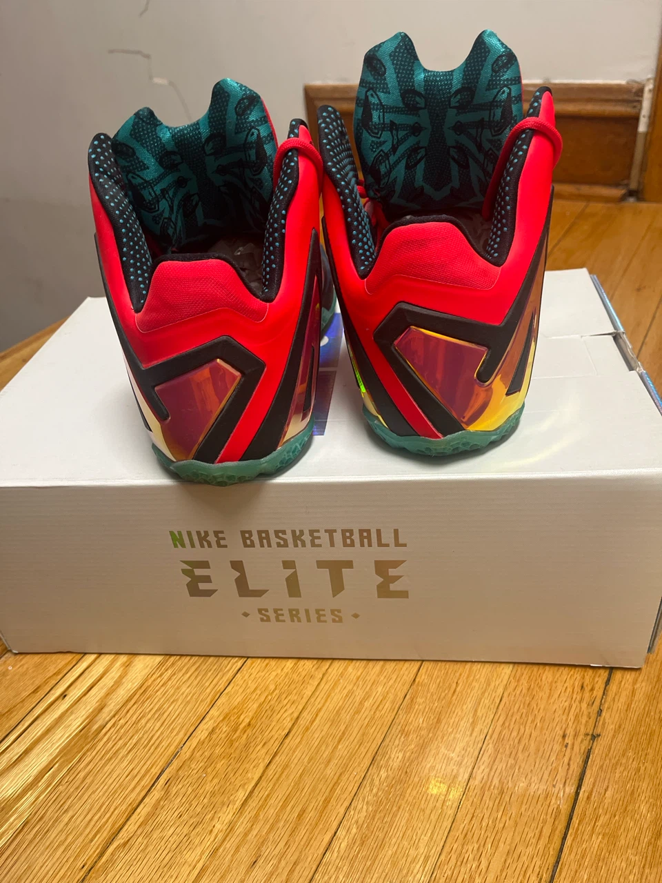 Nike LeBron 11 Elite Basketball Shoes - photo 3