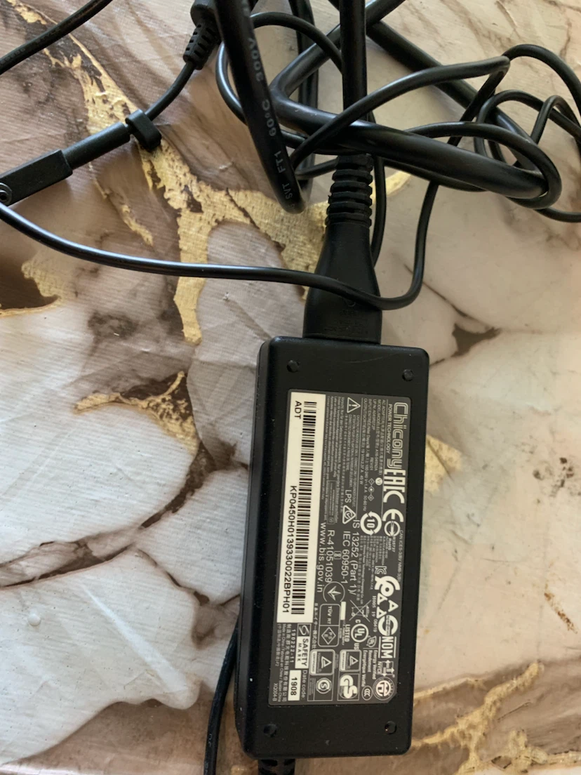 Chicony AC Adapter 90W 19V 4.74A - photo 3