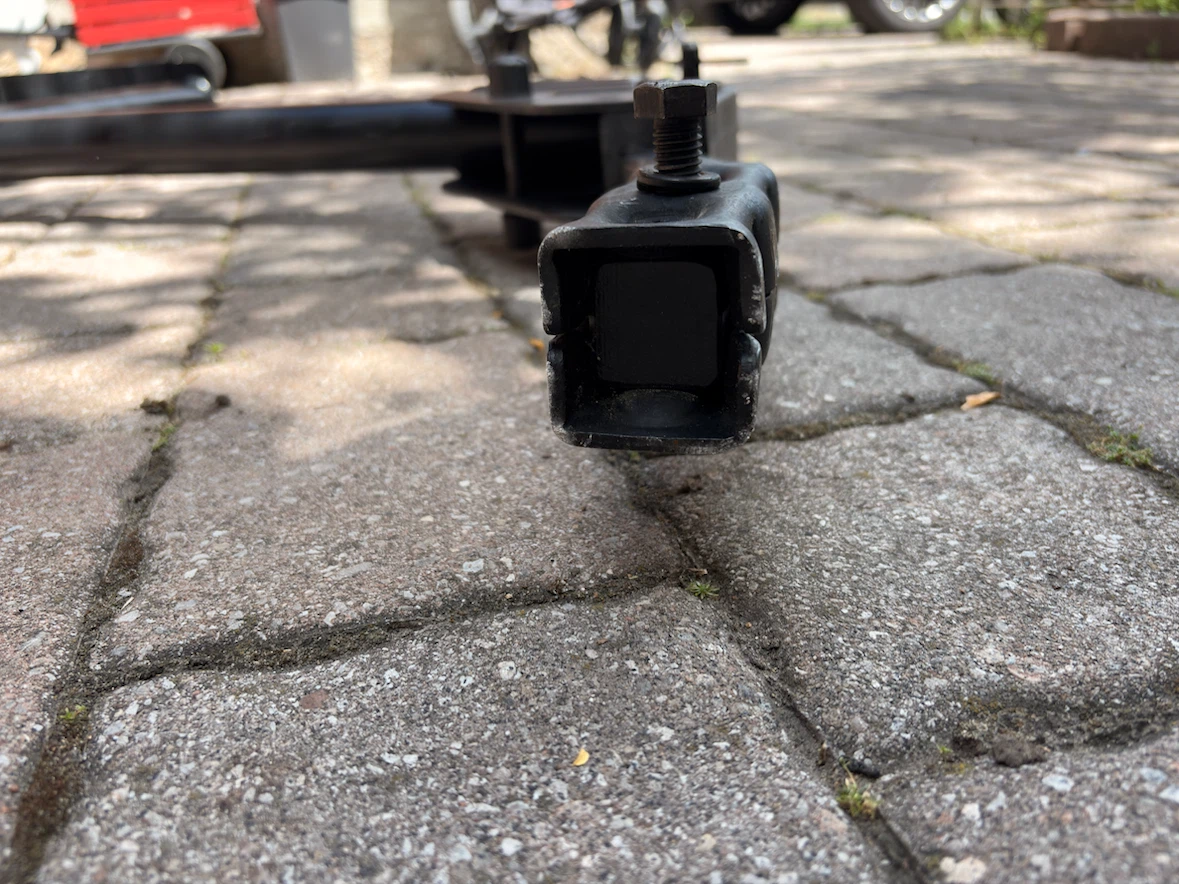 CCM Hitch Mount 4-Bike Rack - photo 4