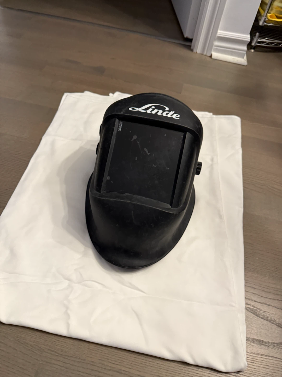 Linde Welding Helmet - photo 3