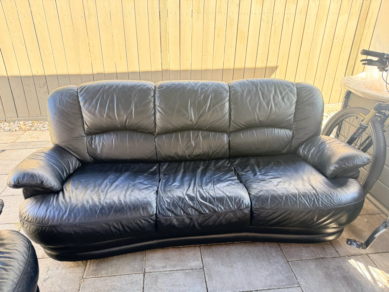 3 pc Black Leather Sofa and Armchair Set - photo 3