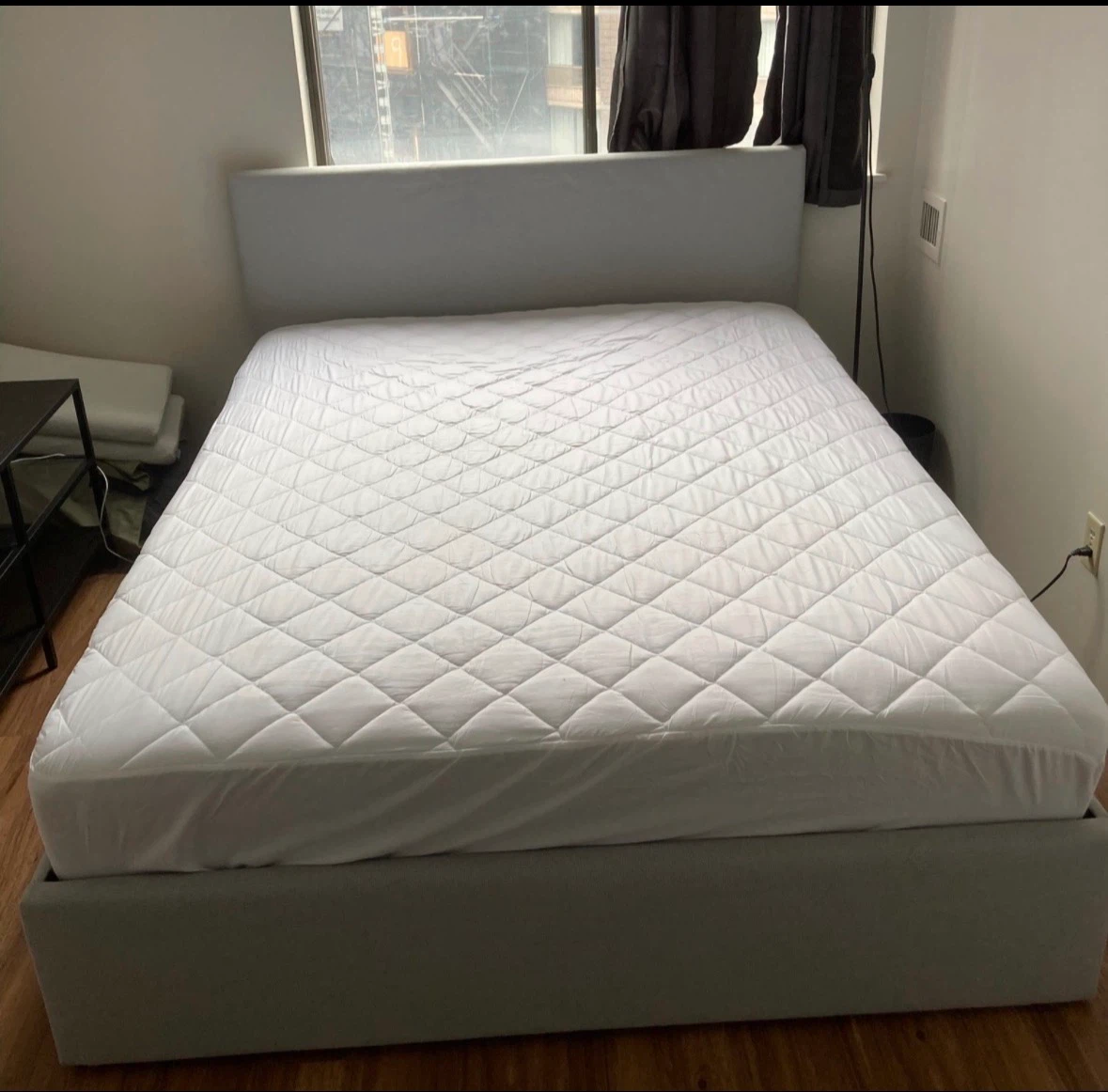 Ikea Queen bed frame *Delivery free - photo 2