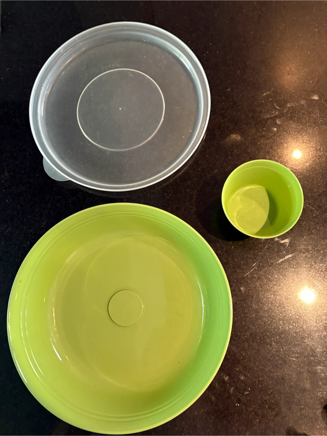 Green Chip and Dip Platter with Lid - photo 3