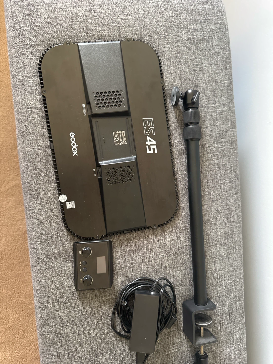 Godox ES45 LED Light with table mount - photo 3