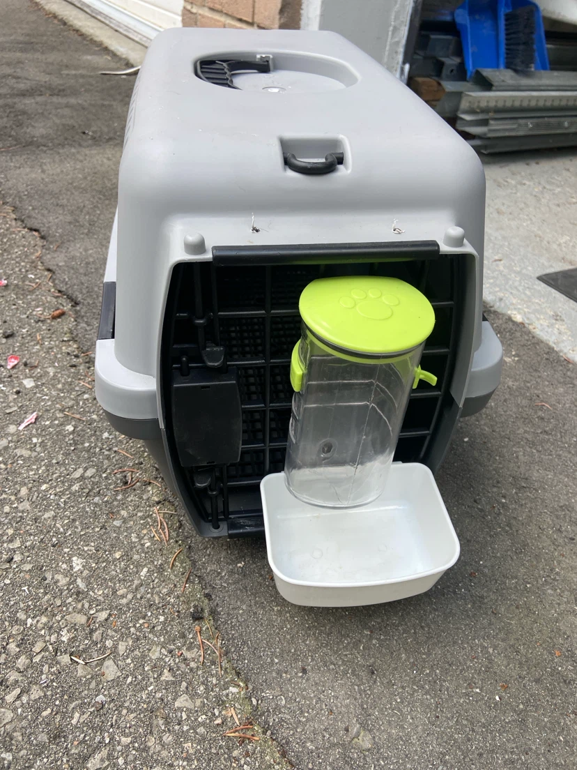 Pet Carrier with Water Dispenser - photo 2