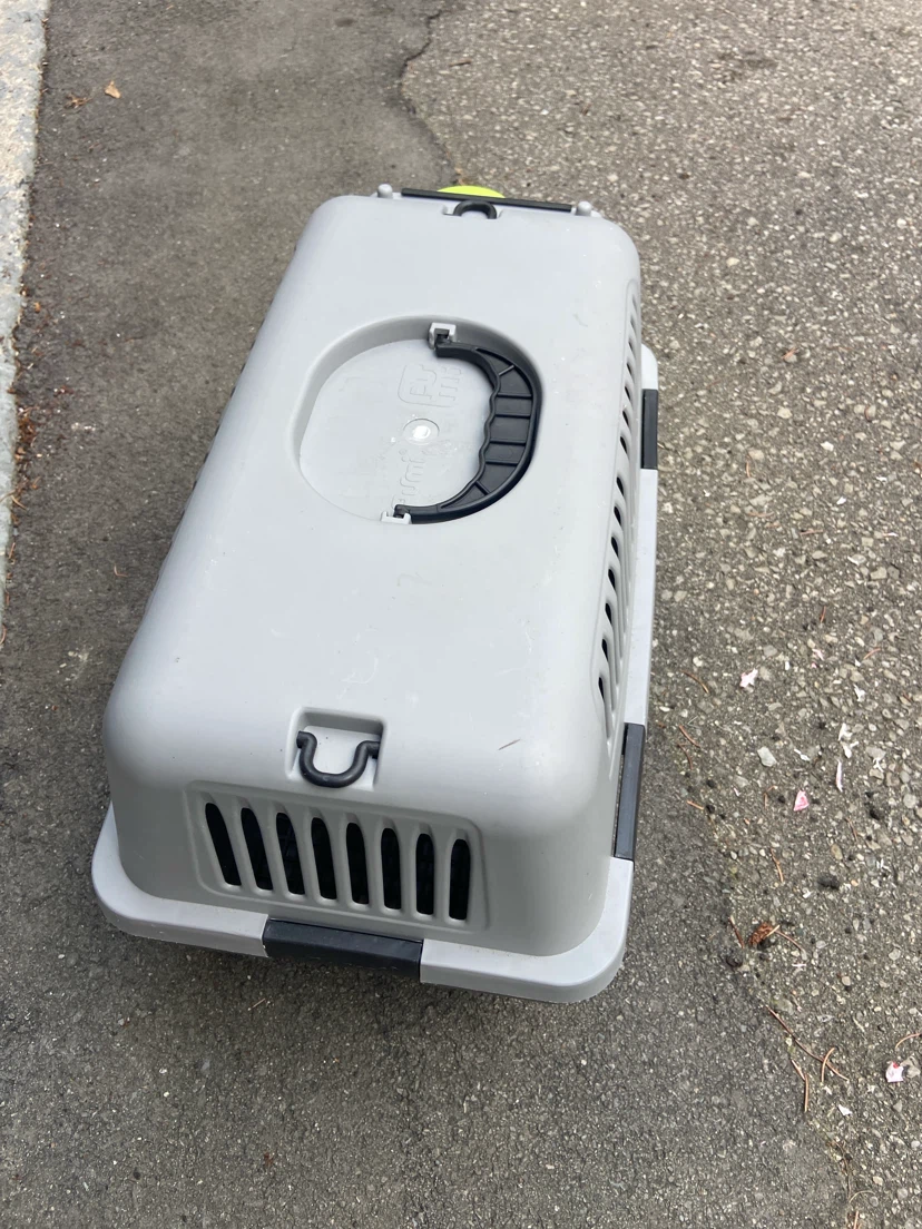 Pet Carrier with Water Dispenser - photo 4