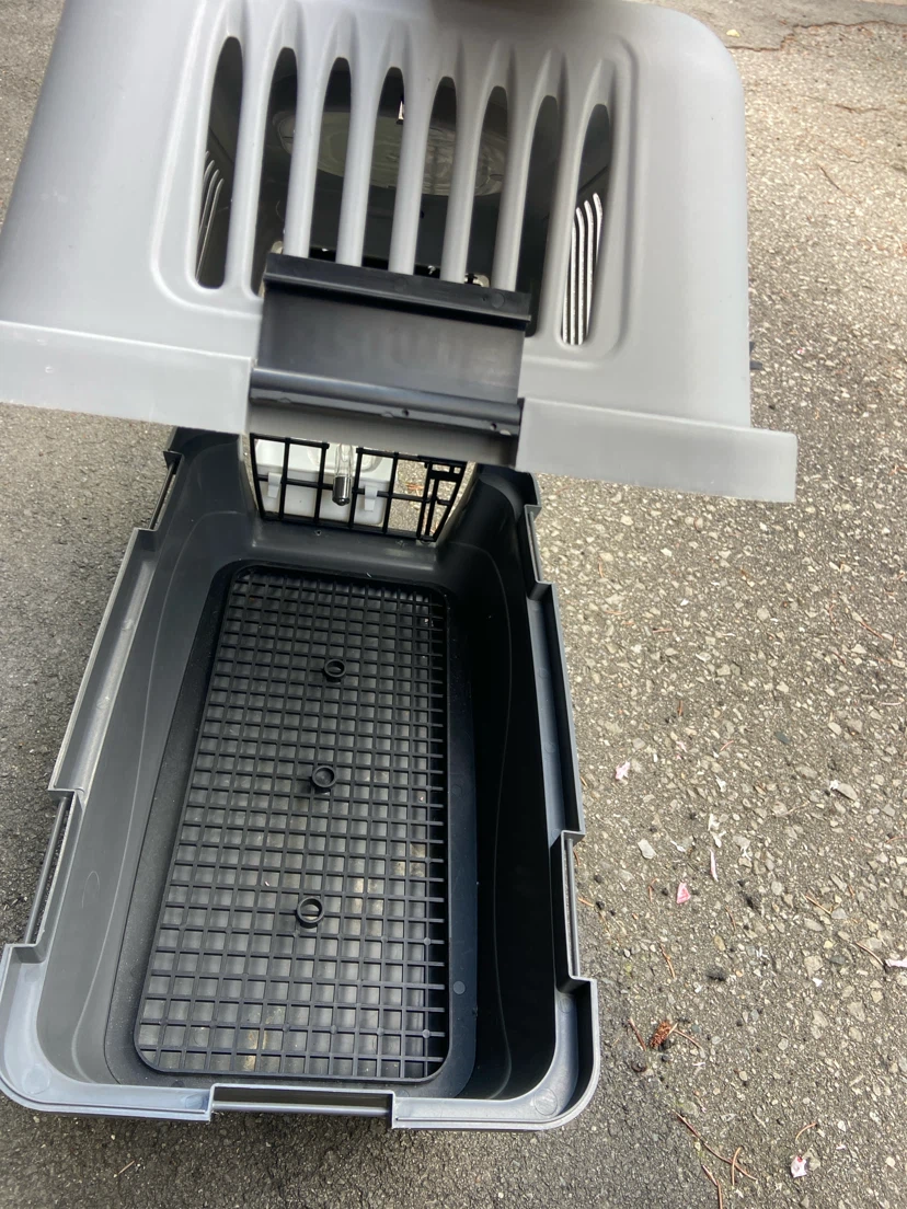 Pet Carrier with Water Dispenser - photo 5