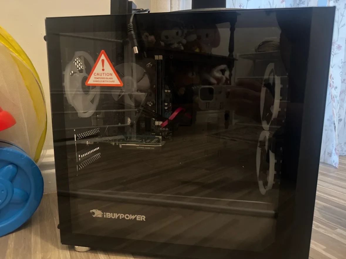 iBUYPOWER Computer Case with old but workable parts