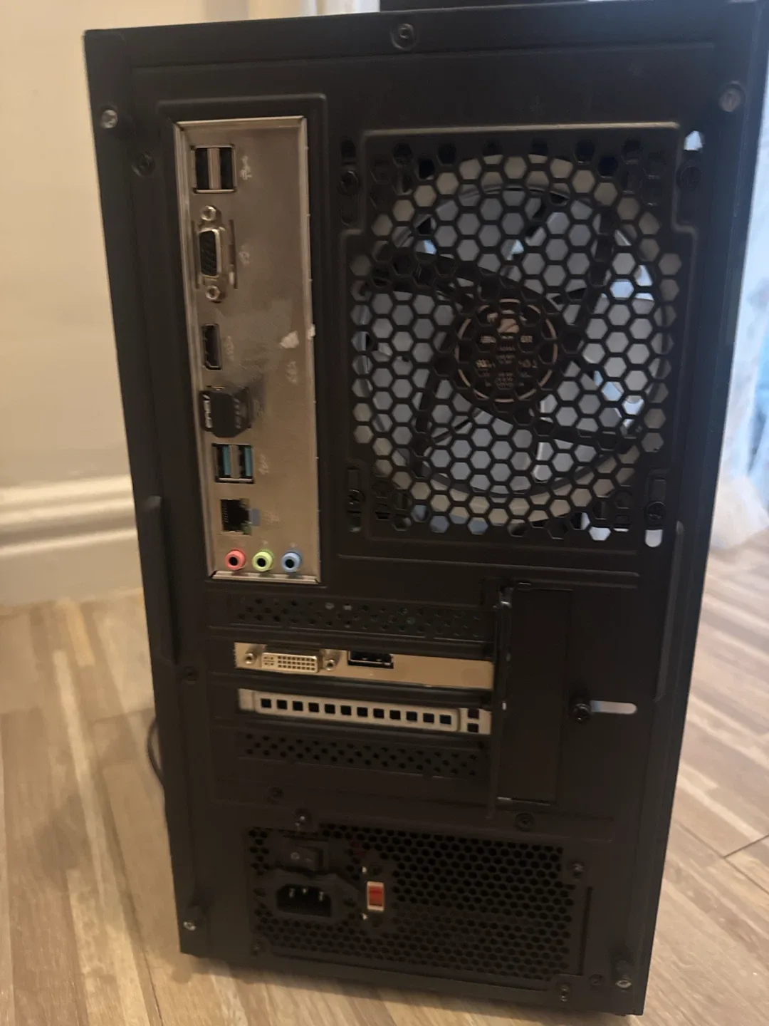 iBUYPOWER Computer Case with old but workable parts - photo 3