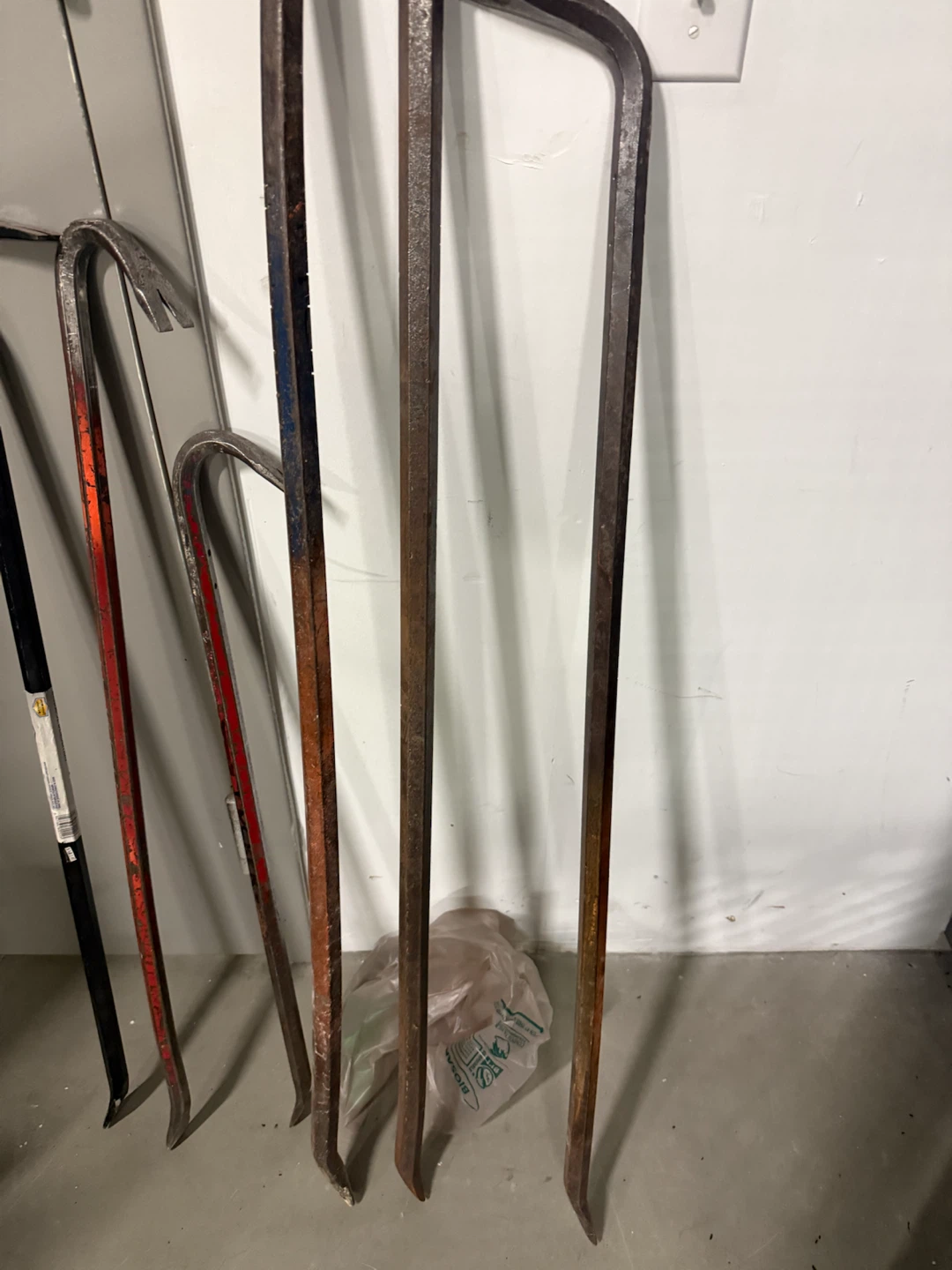 Set of 5 Crowbars  $40 long;$20 small - photo 4