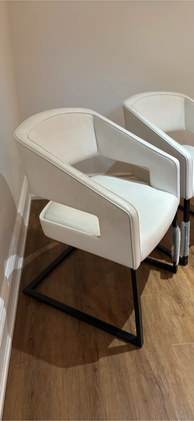 2 NEW MODERN WHITE  Armchair - photo 3