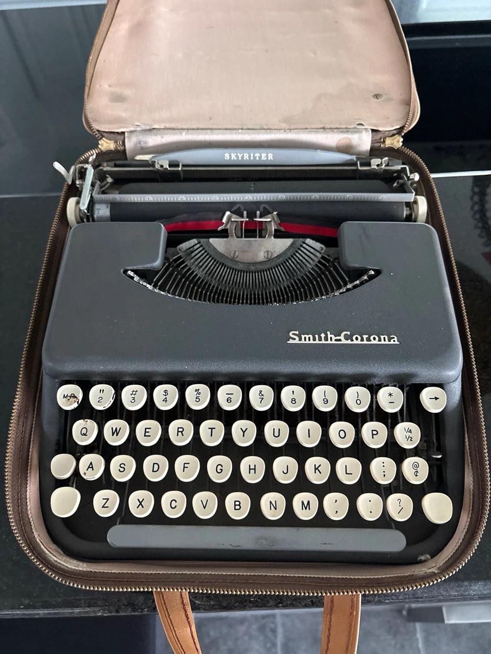 Typewriter - smith Corona