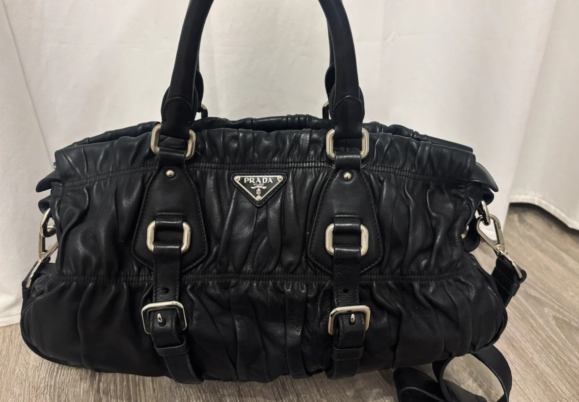 2 Prada Bags for $900 - photo 2