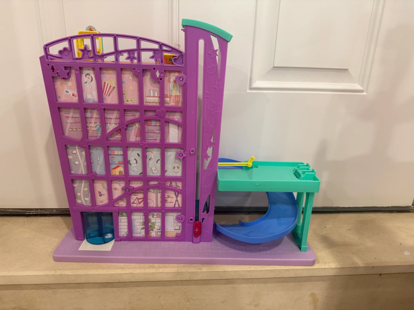 Polly Pocket Shopping Mall Playset - photo 2