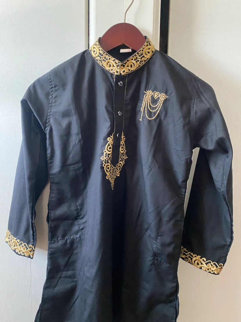 Black Kurta with Gold Embroidery - photo 2