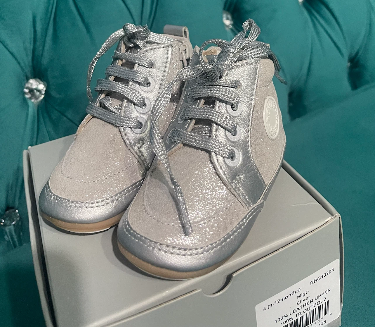 Brand new baby girl shoes (9-12 Months)