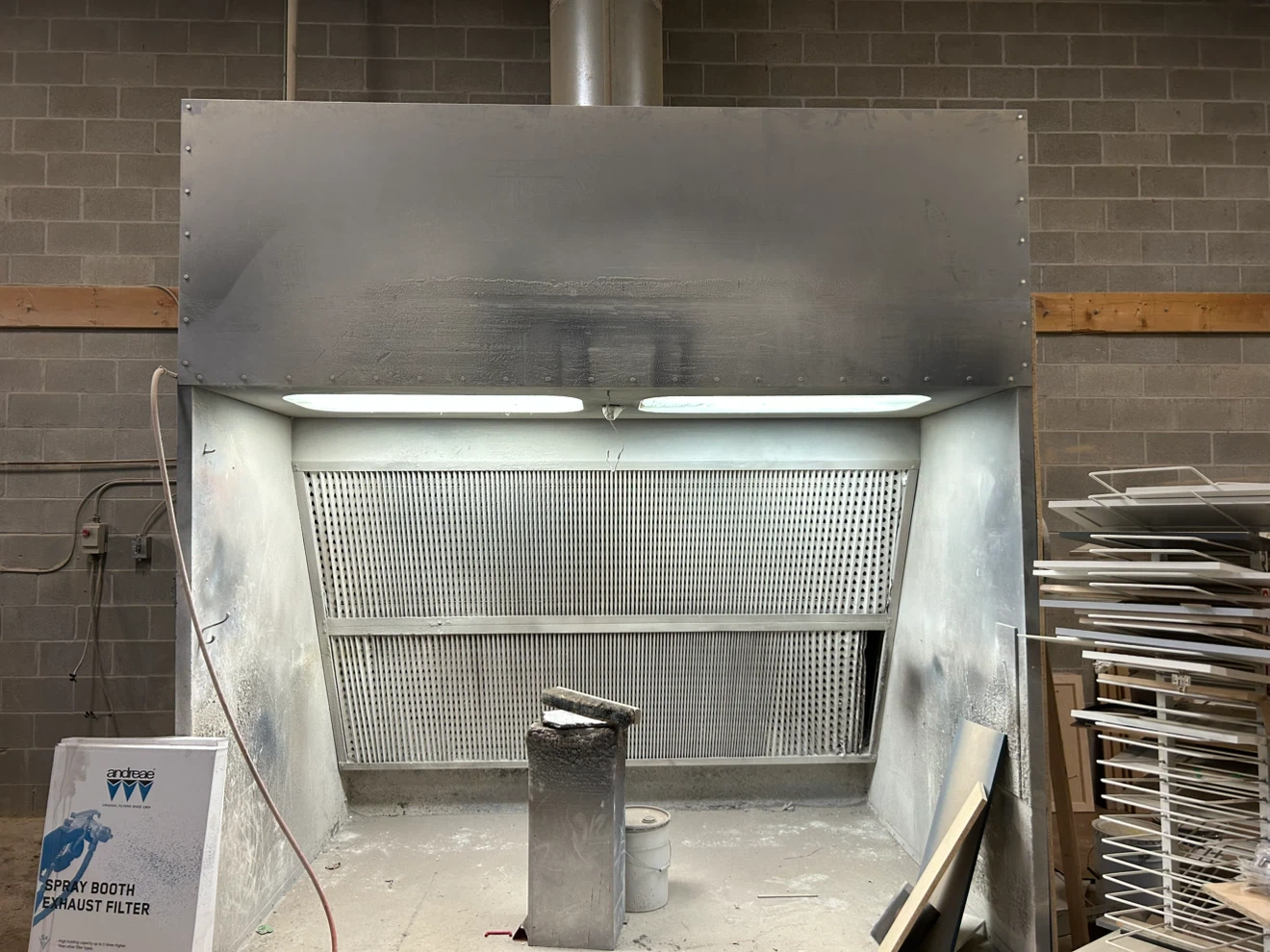 Andreae Spray Booth with Exhaust Filter