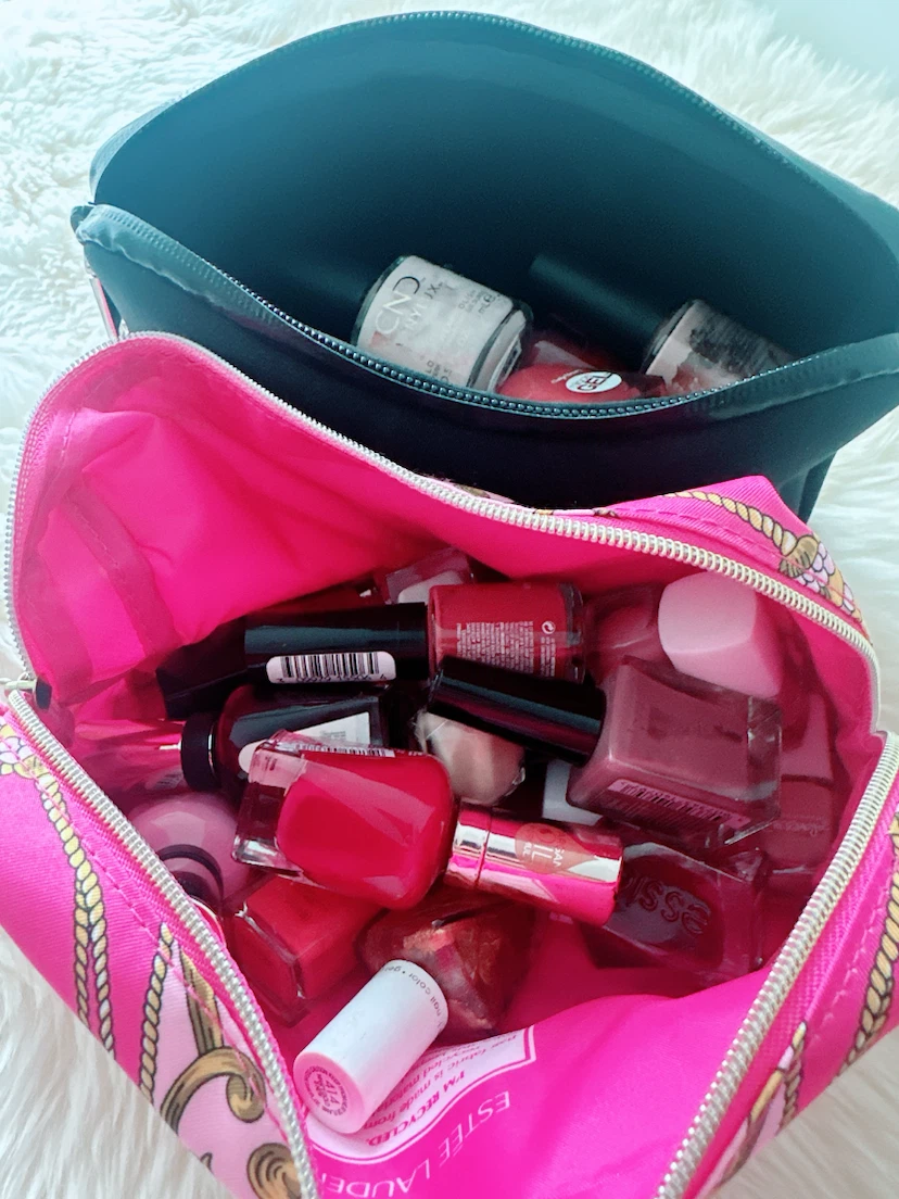 30 Nail Polish Collection with Makeup Bags - photo 3